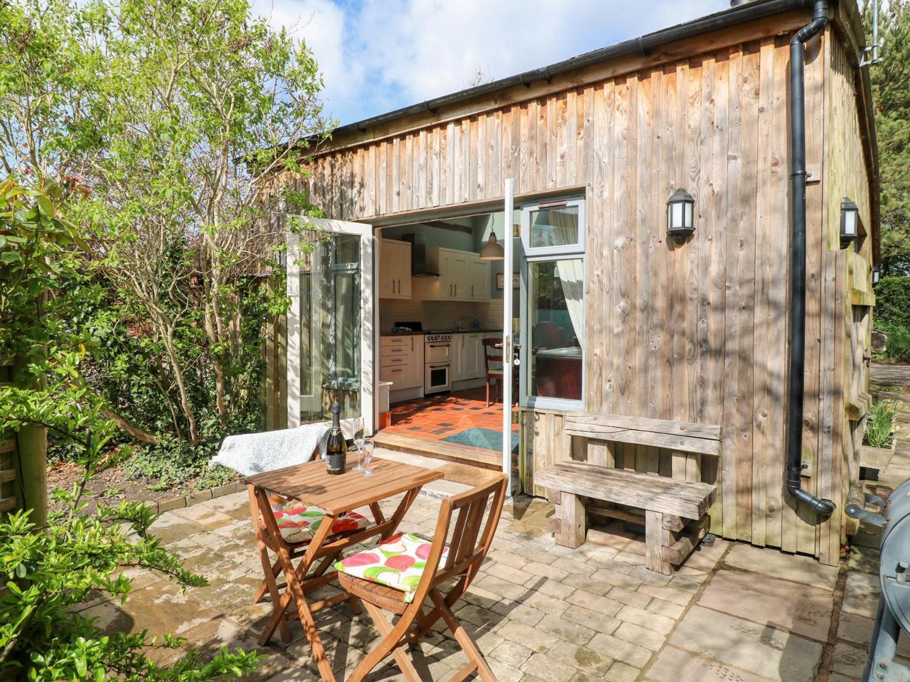 Hen House View Villa Rugeley Buitenkant foto