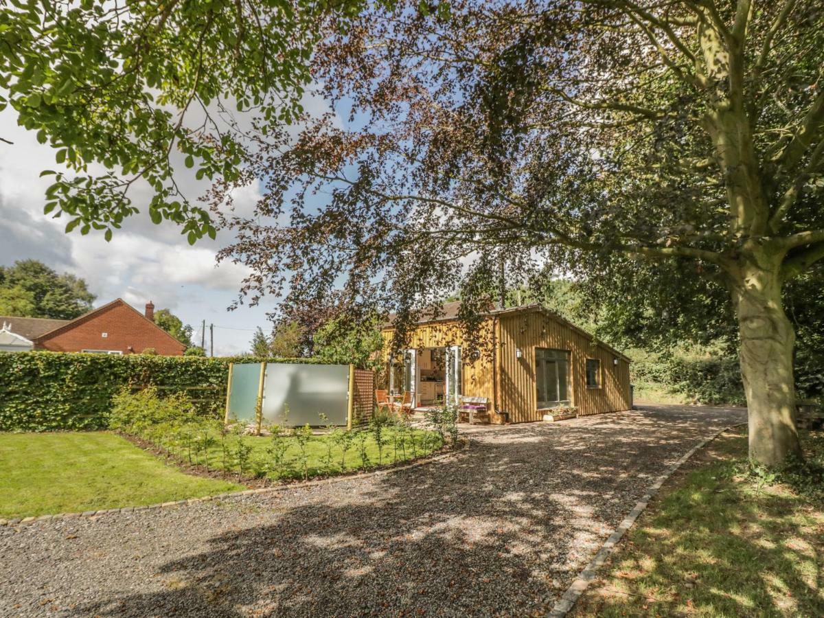 Hen House View Villa Rugeley Buitenkant foto